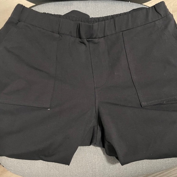 Susan Graver Weekend Cropped Pants - Picture 1 of 4